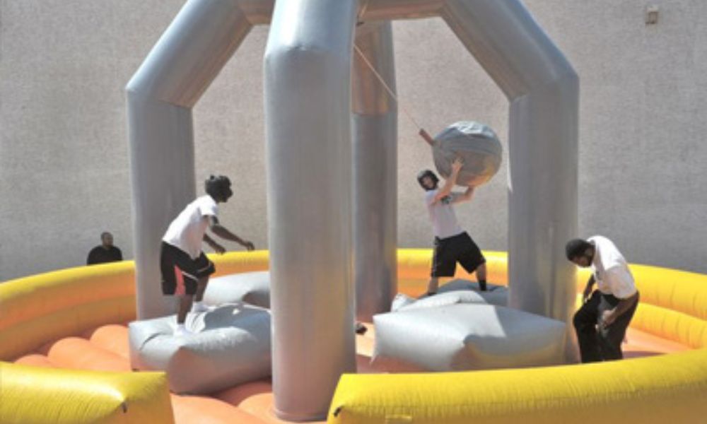 4 Reasons To Rent Inflatables for Your Family Reunion