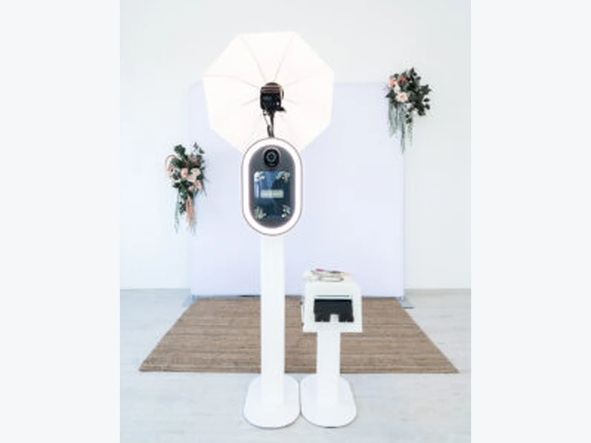 Bomb Photo Booth photo booth rentals option for Arlington, VA