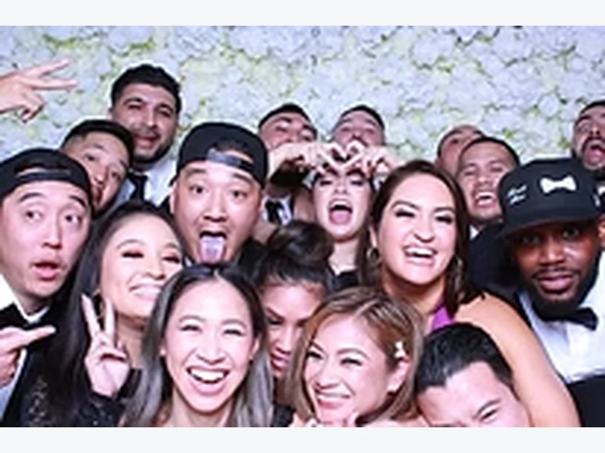 Classic Print DSLR Booth photo booth rentals option for Miami, FL