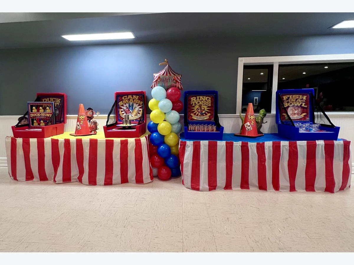 Dunk Hunt Carnival Game carnival game rentals option for Danbury, CT