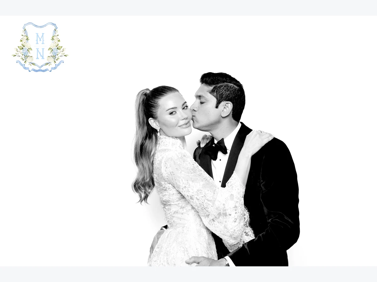 Glam Portrait Booth photo booth rentals option for Miami, FL