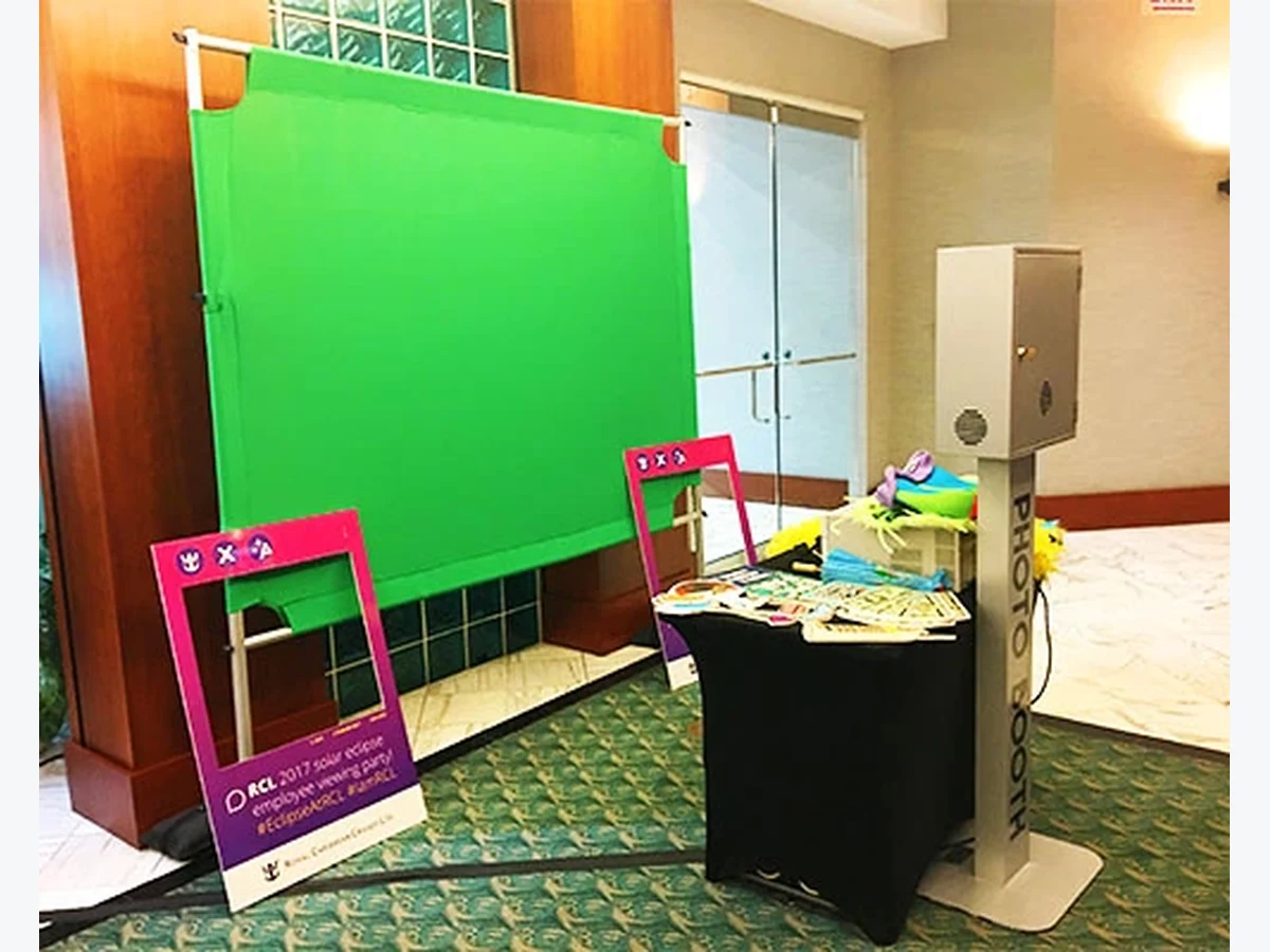 Green Screen Booth photo booth rentals option for Cape Coral, FL